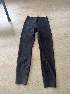 ALO Yoga Black High-Waist Leggings